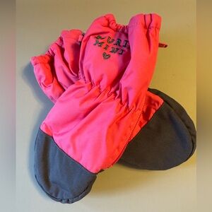EUC Souris Mini Canada waterproof mittens. Fits child 6-7 years old.